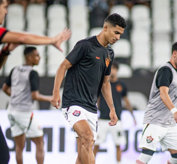 Bola rolando! Acompanhe em tempo real Botafogo x Vitória pelo Campeonato Brasileiro