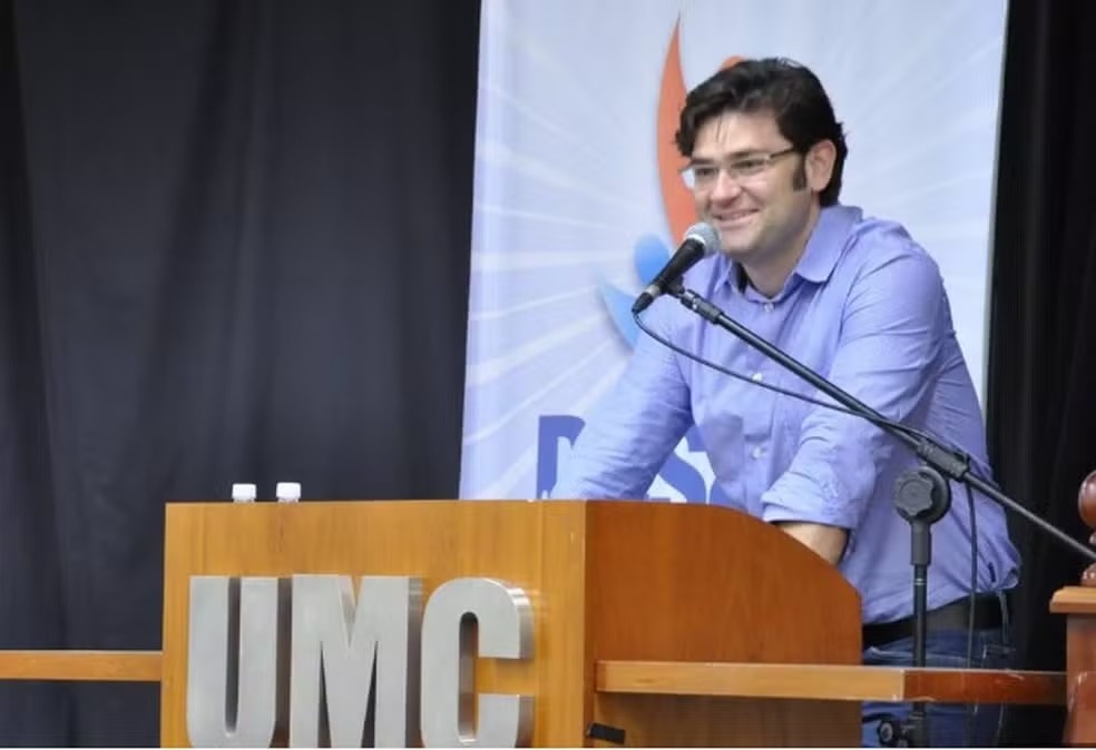 Campanha de Flávio Bolsonaro troca comando da comunicação pela segunda vez e chama Duda Lima