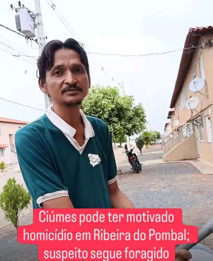 Homem é morto a facadas na zona sul de Ribeira do Pombal; suspeito está foragido
