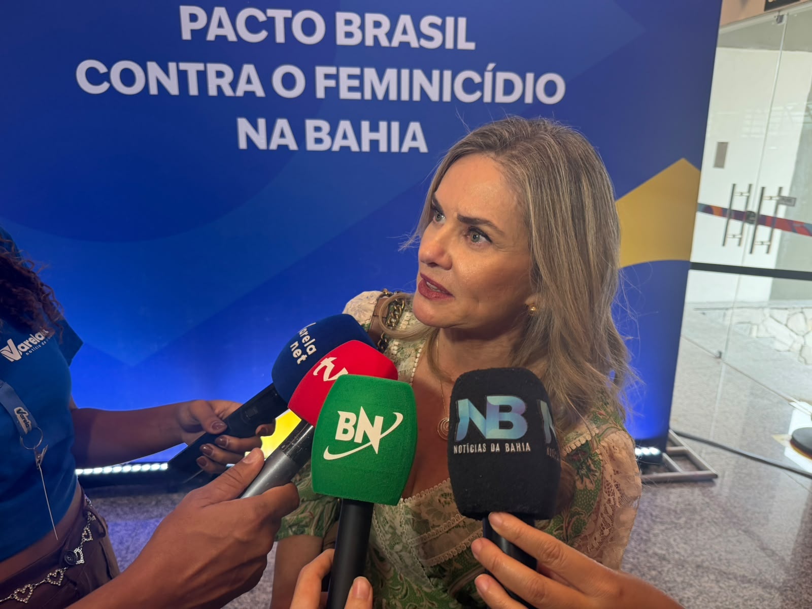 Ivana Bastos desconversa sobre decisão que proíbe Leandro de Jesus de fiscalizar obras na Bahia