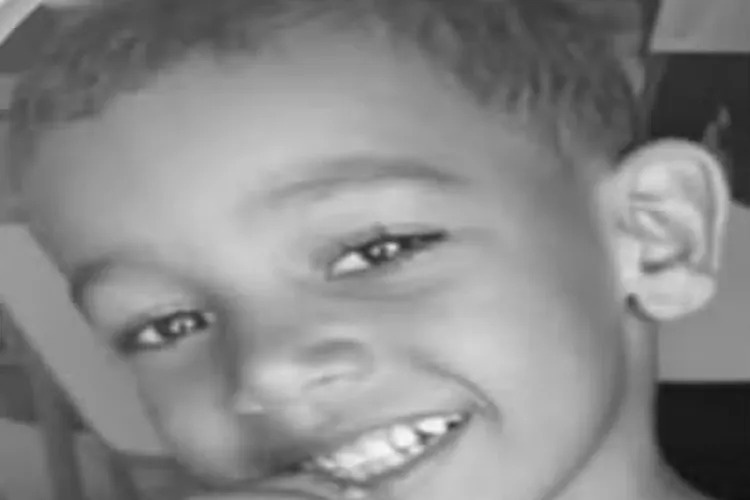 Menino de 5 anos morre após ser atropelado na BR-116, nas proximidades de Santa Bárbara