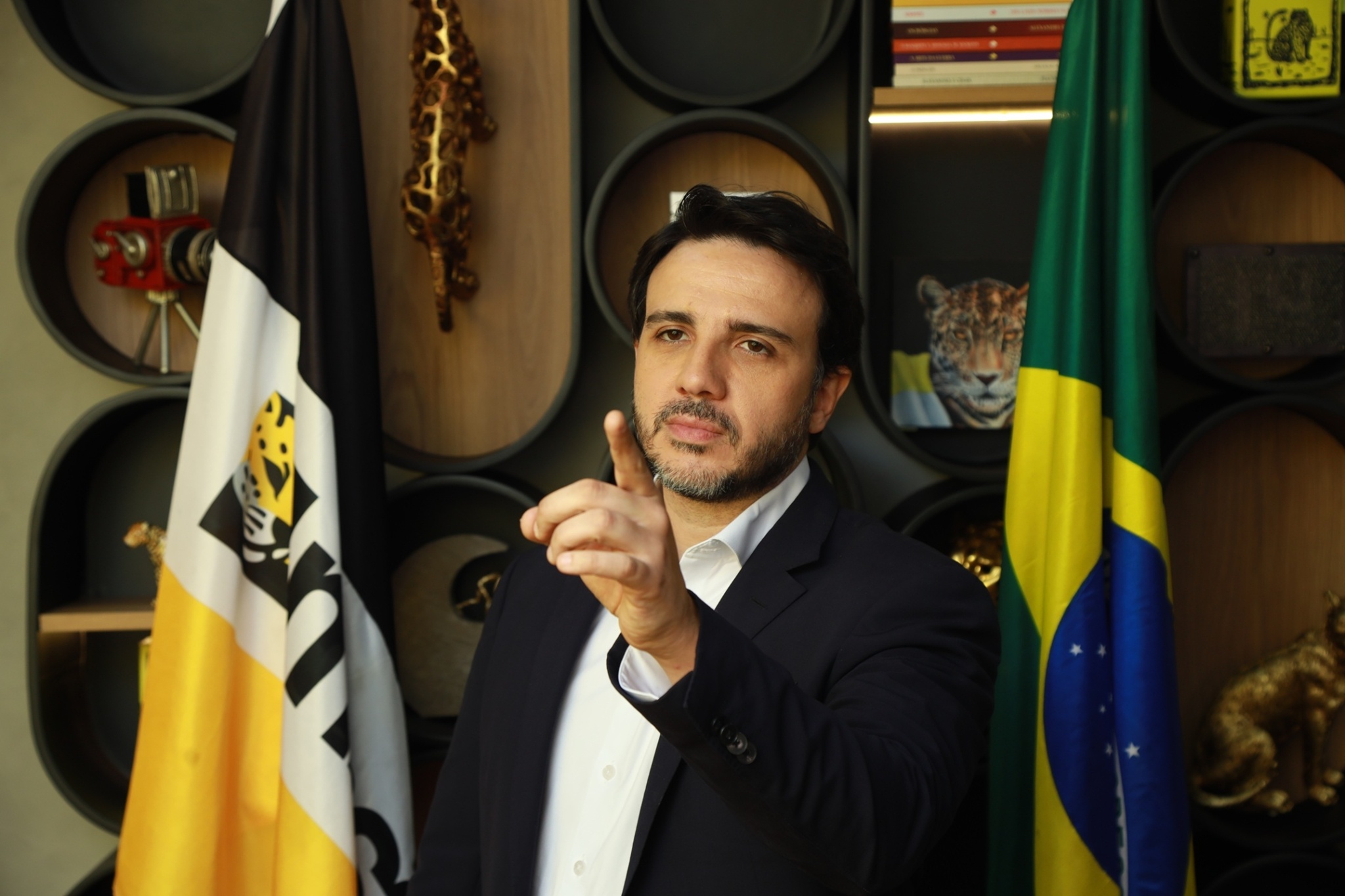 Plano de governo de Renan Santos não é protocolado por ter 360 páginas