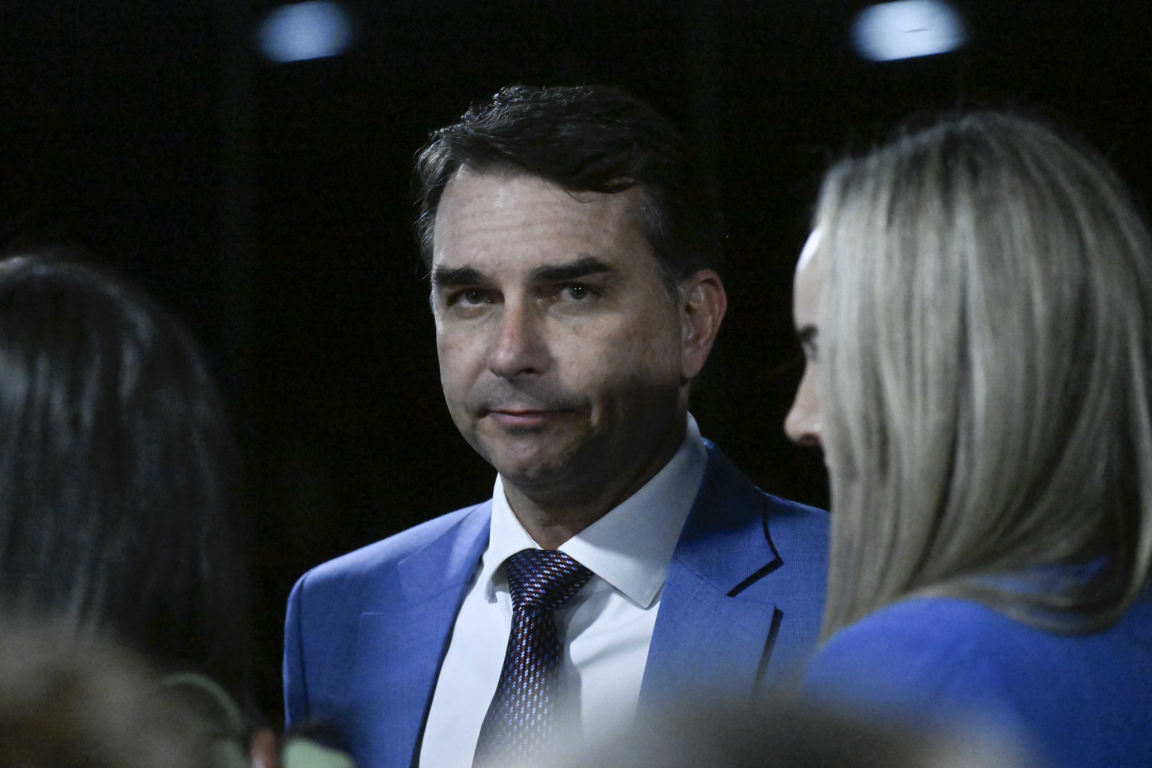 PP e União decidem pela neutralidade e ficam de fora do palanque de Flávio Bolsonaro