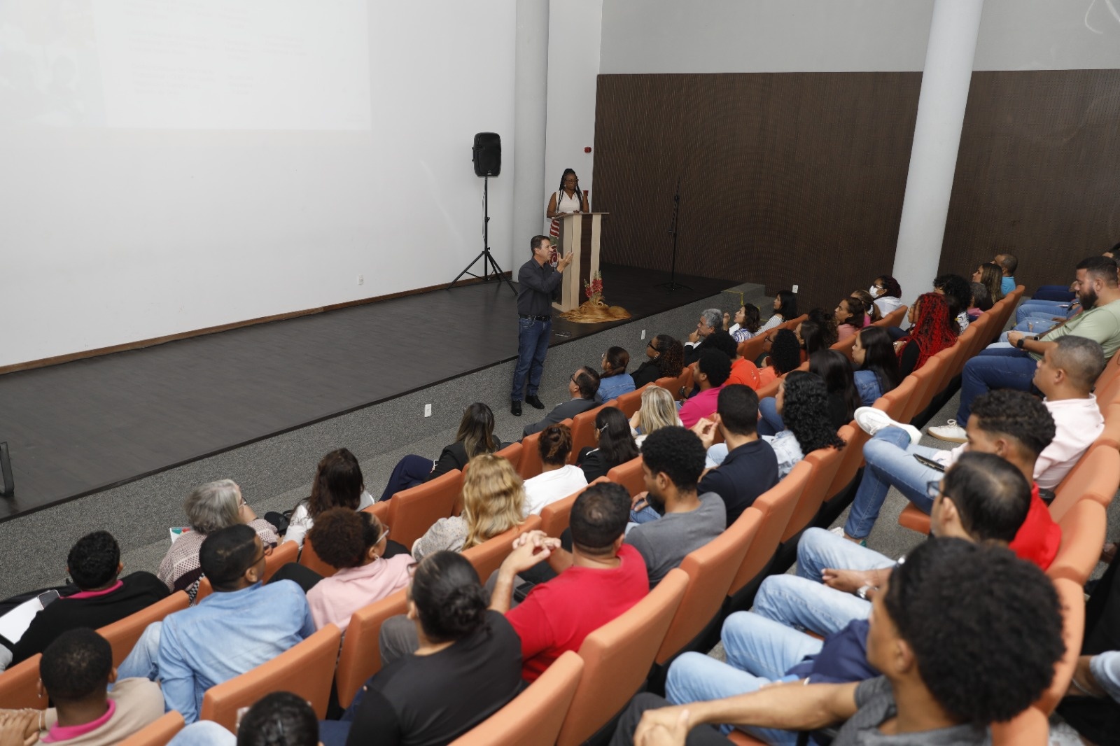 Secretaria da educação realiza sorteio para ofertar mais de 12 mil vagas para cursos técnicos na Bahia 