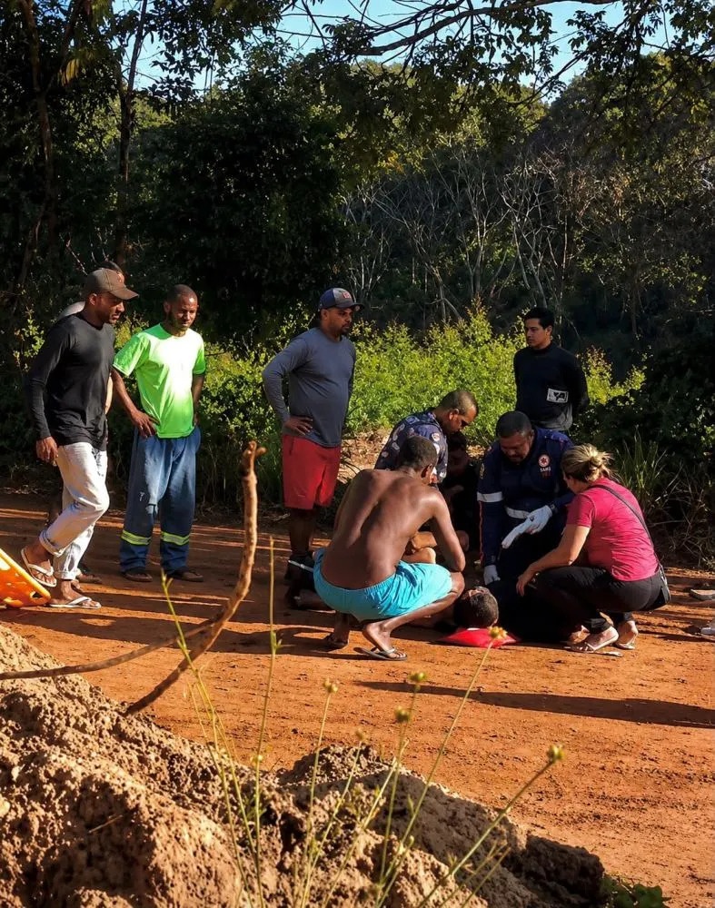 Acidente entre duas motos mata um e deixa outro ferido em Mata de São João