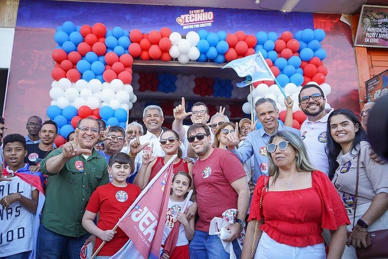 Ao lado de presidente do PDT na Bahia, Jerônimo Rodrigues destaca ações na saúde em Caetité