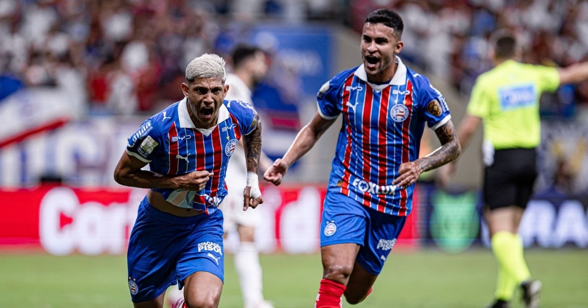 Com dois gols de Erick Pulga, Bahia vira sobre o Internacional na Fonte Nova e retorna ao G-5 do Brasileirão