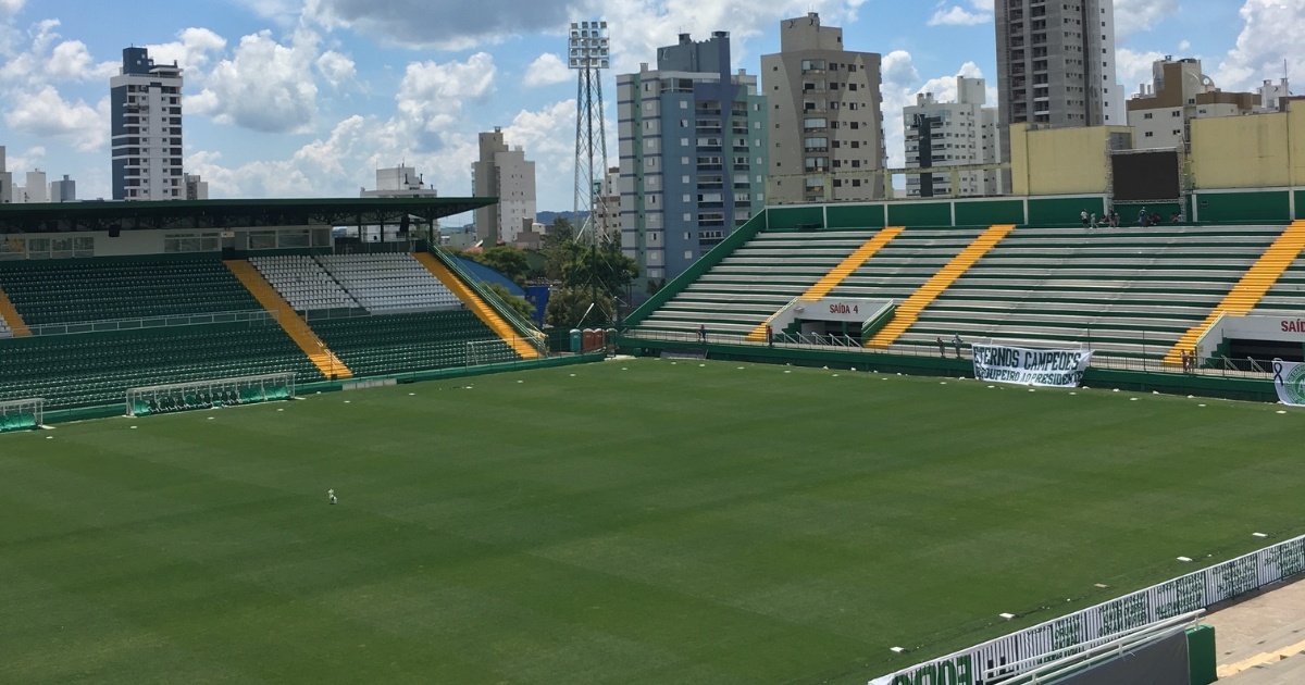 Confira as escalações oficiais de Chapecoense x Bahia pelo Brasileirão 2026