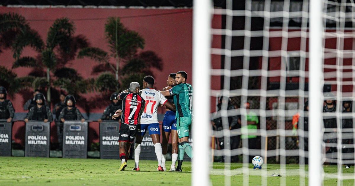 Confusão no Ba-Vi: Jean Lucas é absolvido pelo STJD; Cacá pega dois jogos, Marinho é advertido e Bahia recebe multa