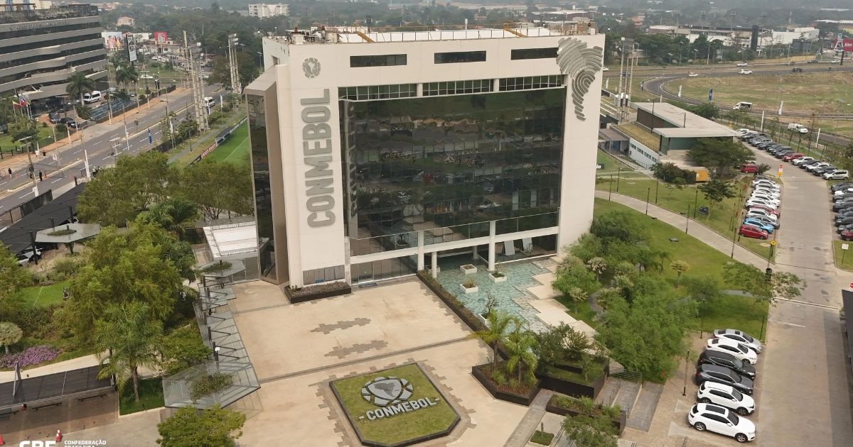 Conmebol celebra recuo da Fifa em projeto que venderia direitos comerciais da Copa do Mundo e comenta impacto nas eleições