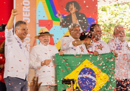Federação do PT enfrenta disputa por 10 vagas na Câmara e 18 na AL-BA