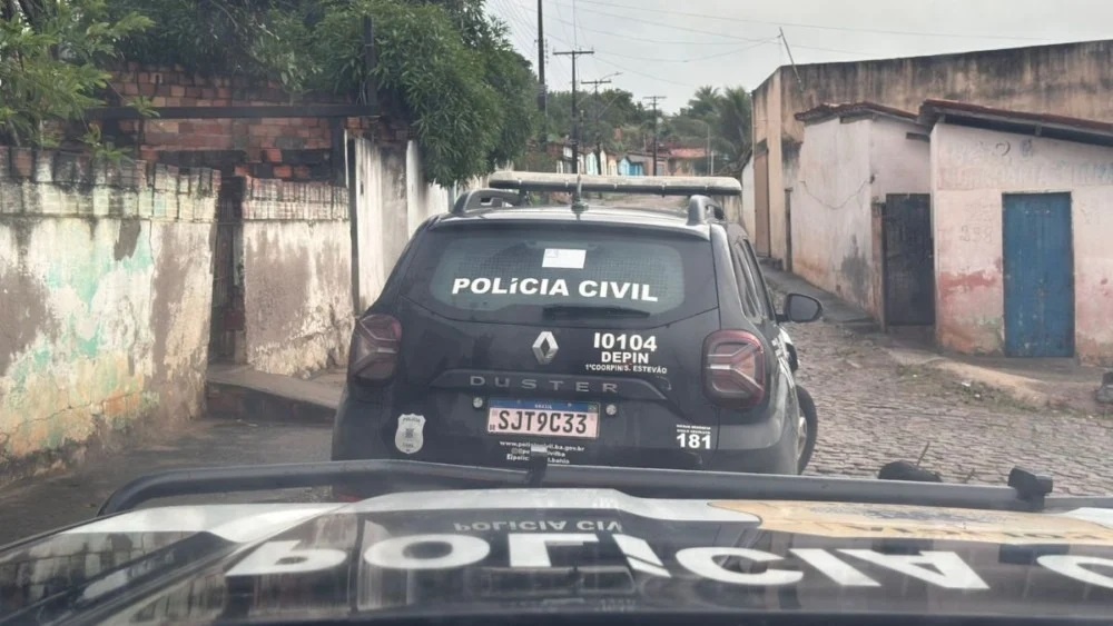 Homem é morto a tiros e tem corpo carbonizado na zona rural de Santo Estêvão