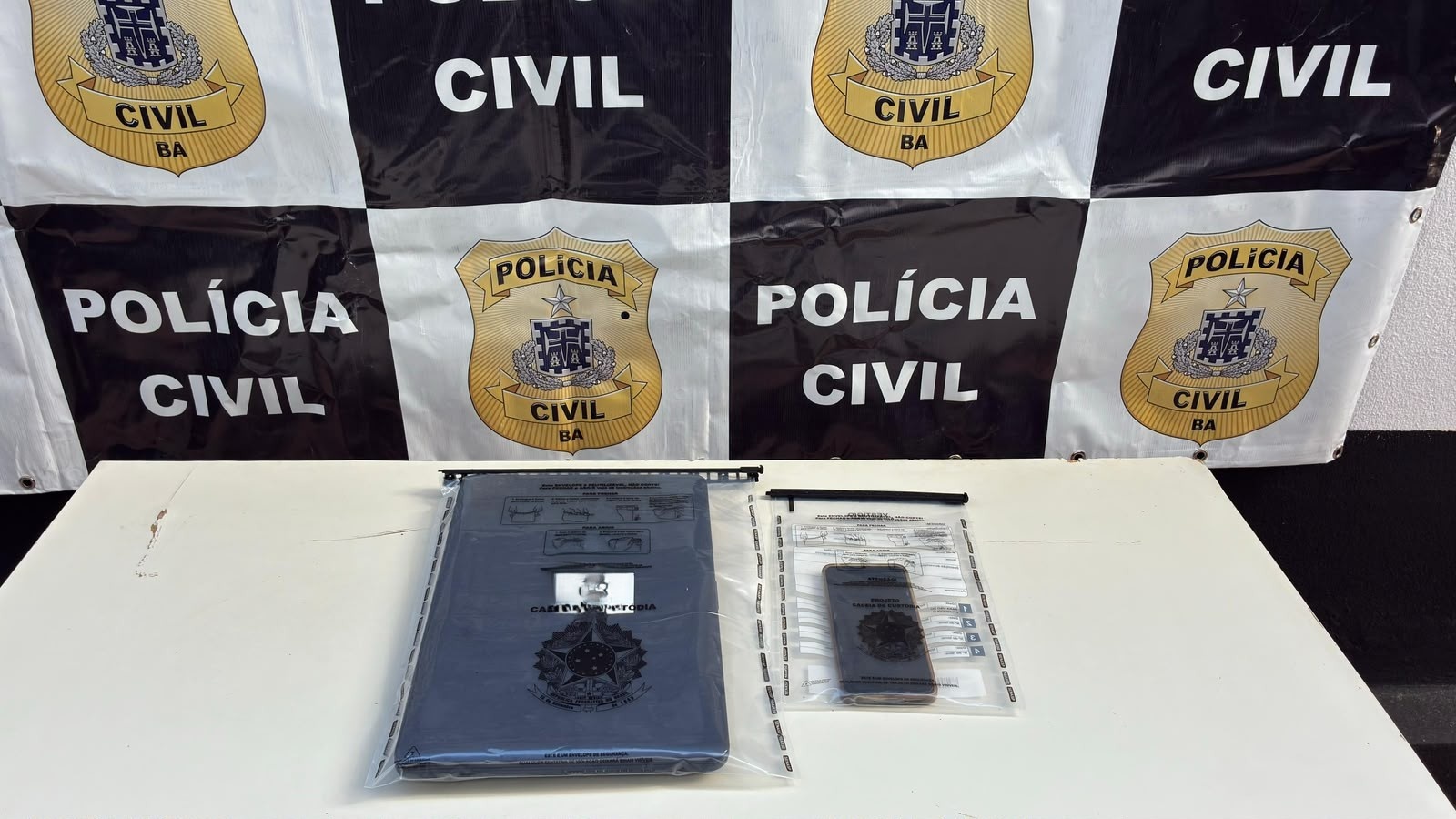 Homem é preso em Eunápolis por fotografar criança de 10 anos enquanto ela dormia