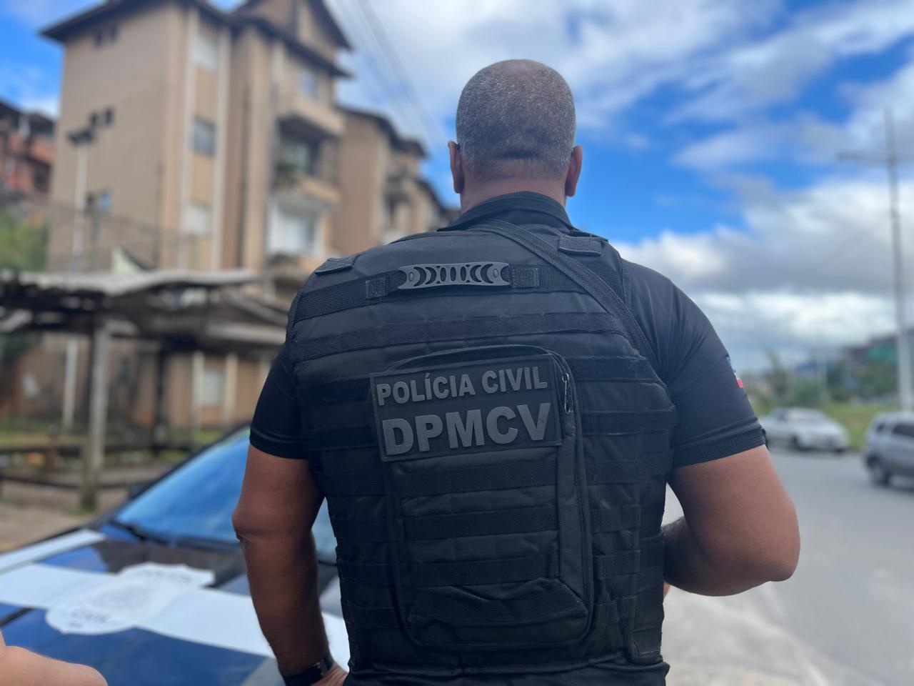 Homem é preso por descumprimento de medida protetiva contra a irmã em Salvador
