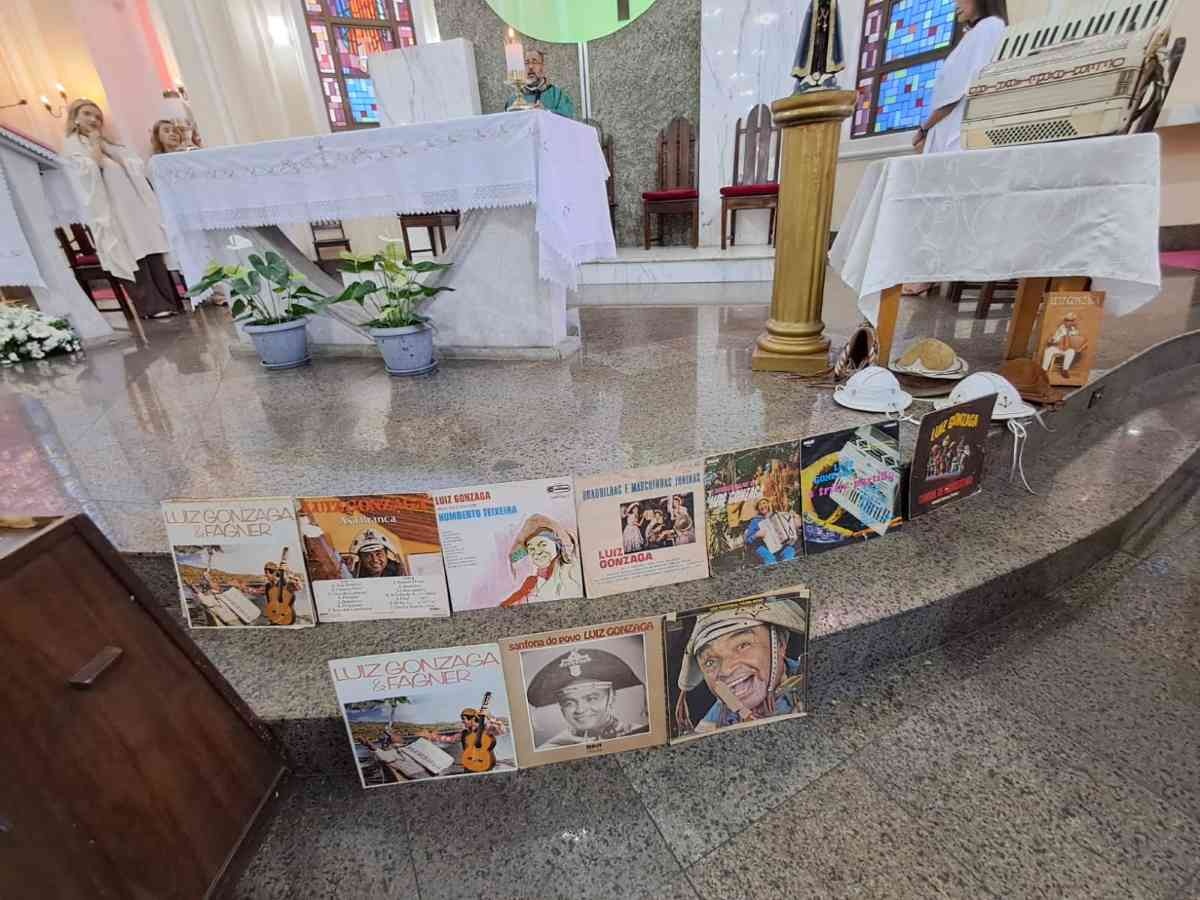 Missa tradicional na Bahia lembra 37 anos de morte de Luiz Gonzaga e celebra legado do Rei do Baião