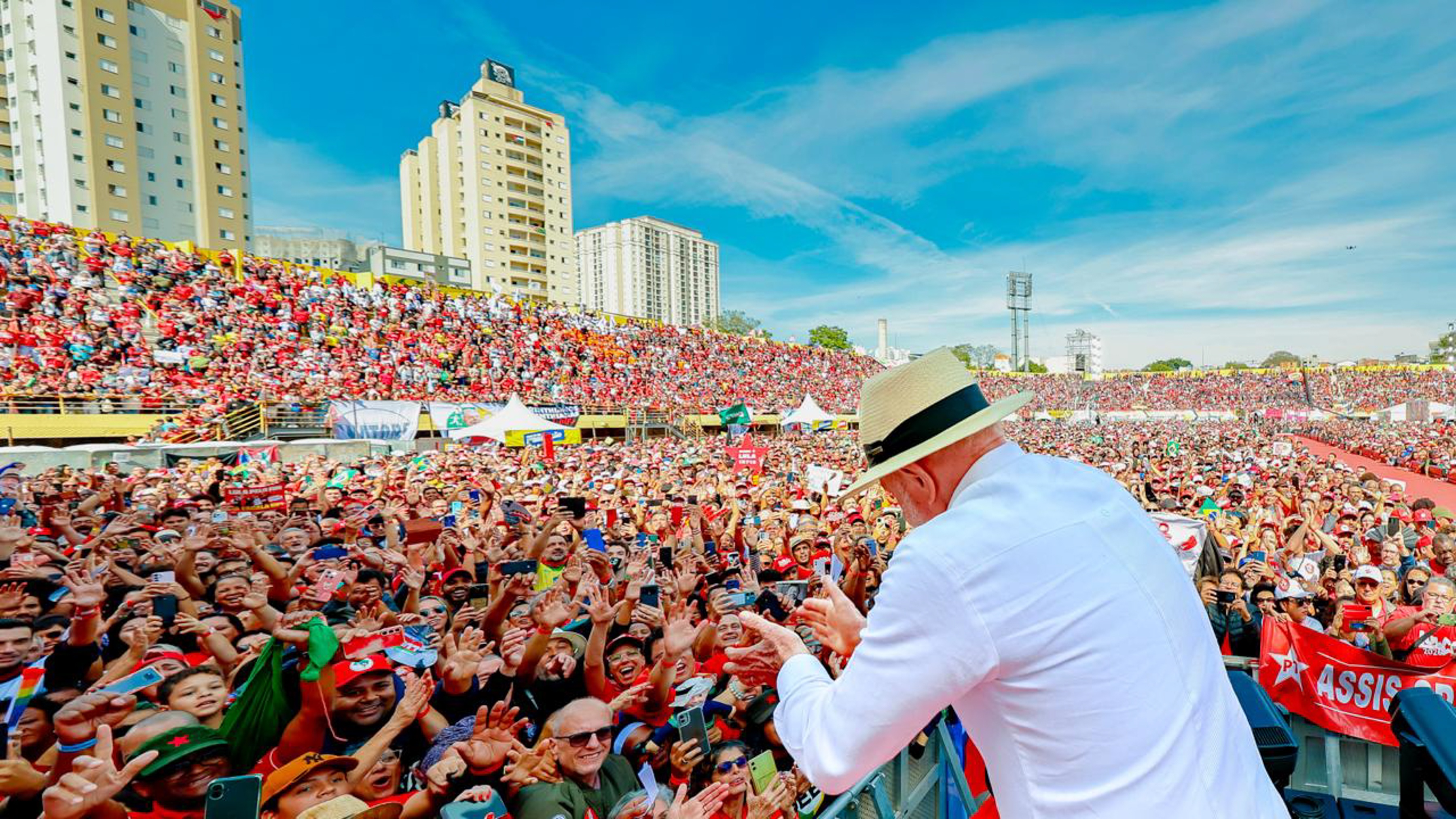 Na largada da campanha eleitoral, Lula lidera atenção nas redes sociais