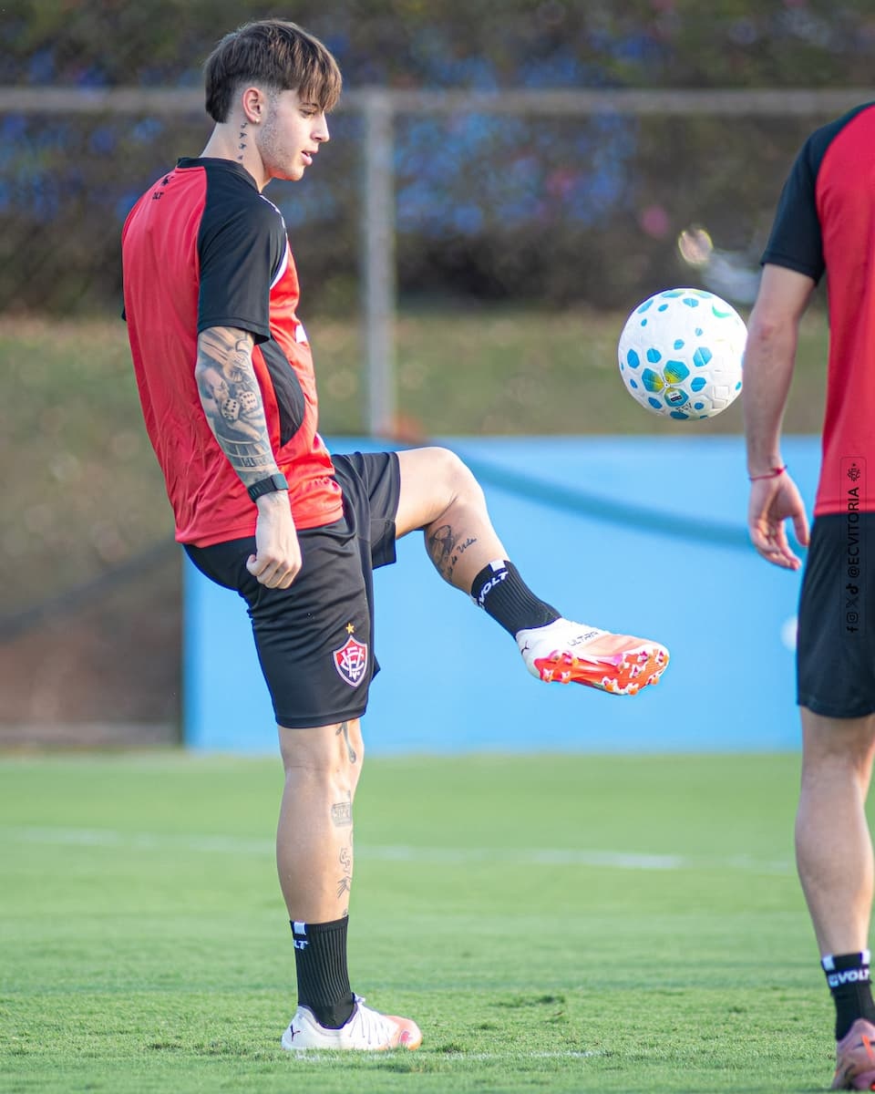 Na Toca da Raposa, Vitória faz único treino antes de enfrentar o Atlético-MG
