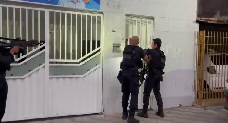 Polícia Civil prende seis em operação de tráfico de drogas por delivery em Feira e Serra Preta