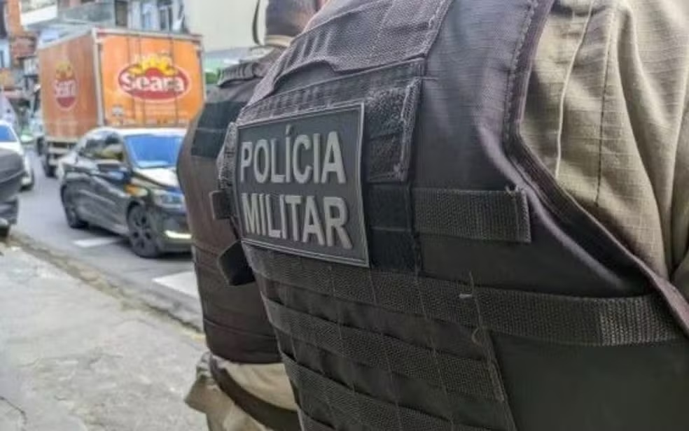 Prefeito de Irará é resgatado após ex-genro fazê-lo de refém dentro de casa