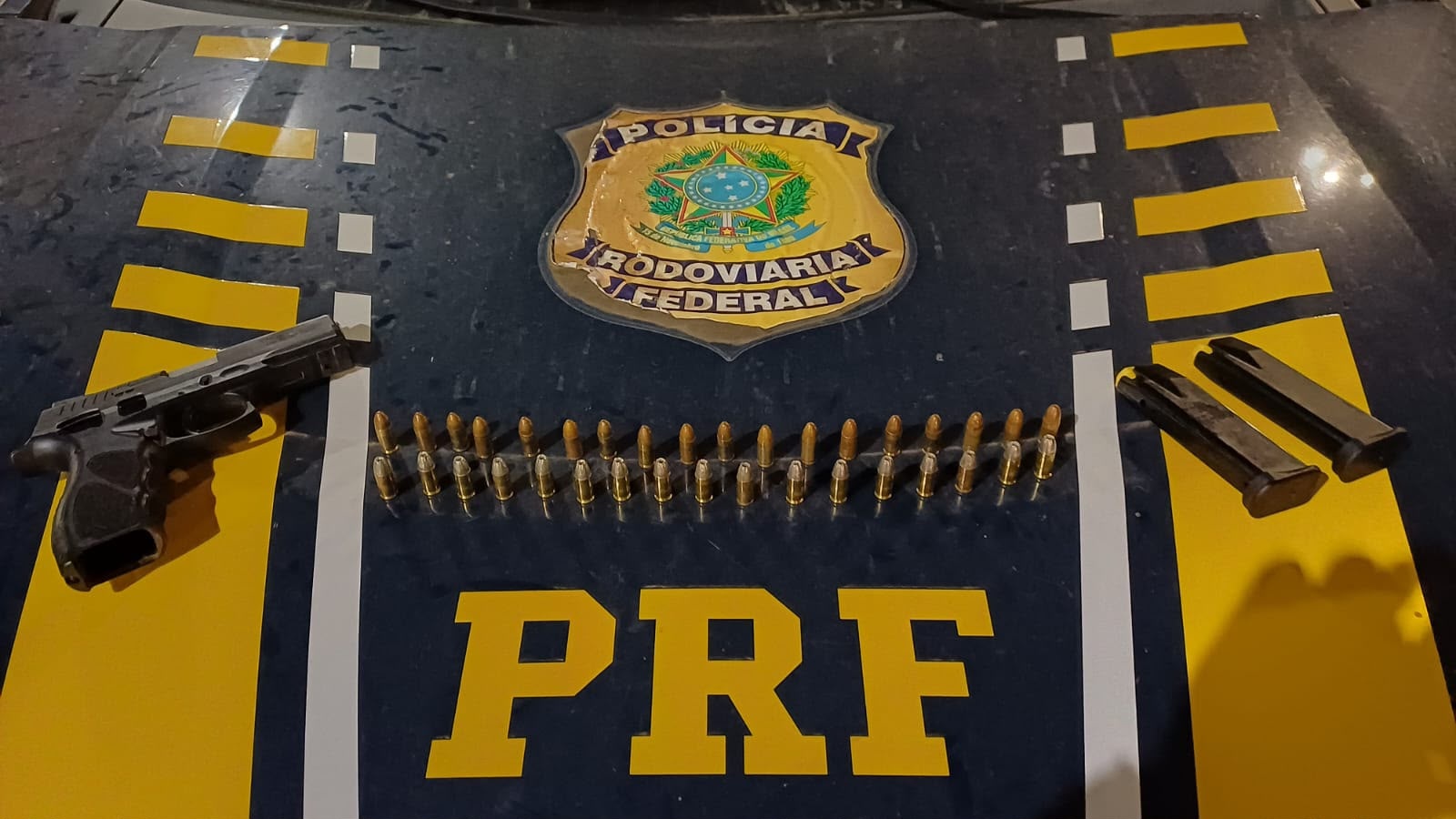 PRF prende motorista com pistola 9 mm e 35 munições durante fiscalização na Bahia