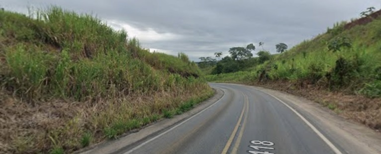 Quatro pessoas morrem em batida entre dois carros no Extremo Sul da Bahia