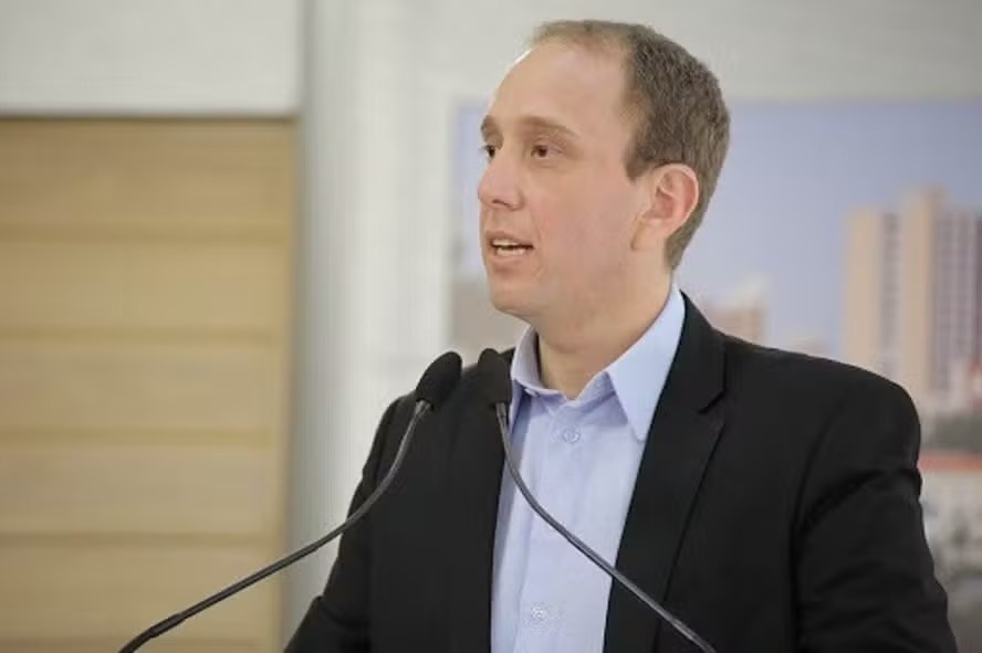 Republicanos expulsa prefeito 'tiktoker' de Sorocaba após ele apoiar candidatura da esposa