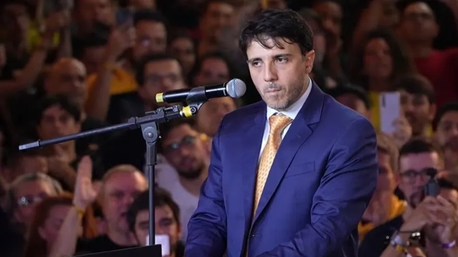 Vídeo: Renan Santos critica decisão de Toffoli como 'ilegal' e 'persecutória' após suspensão do TSE