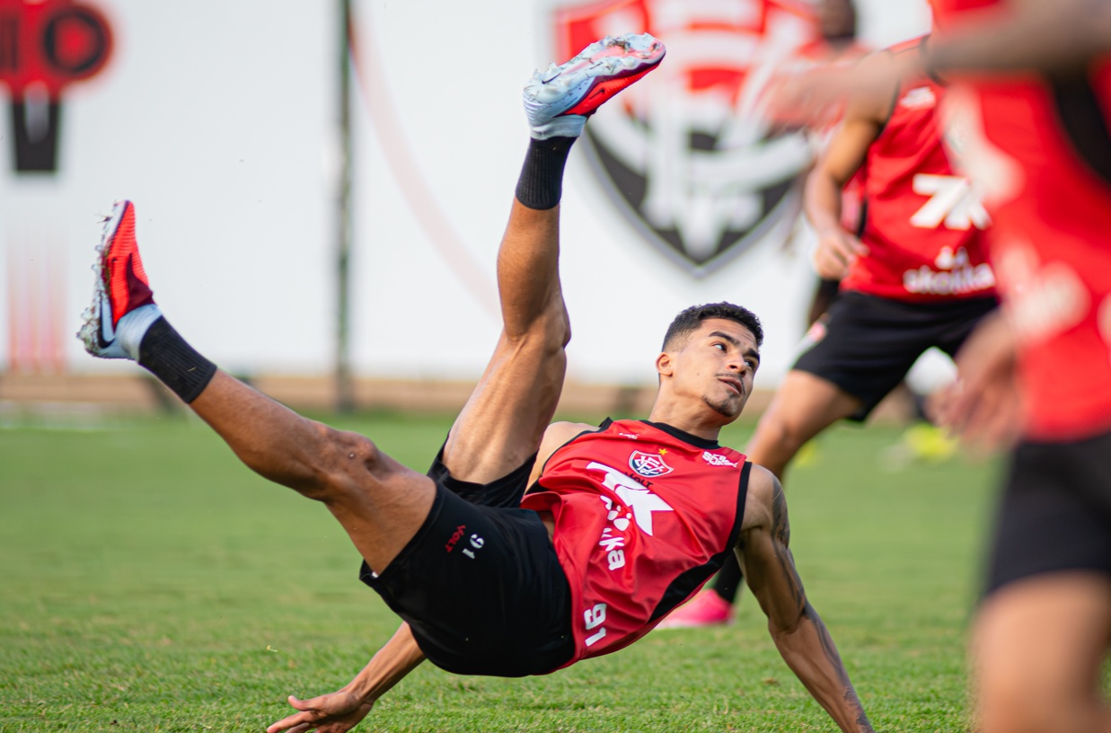 Vitória inicia preparação para decisão contra o Vasco na Copa do Brasil 