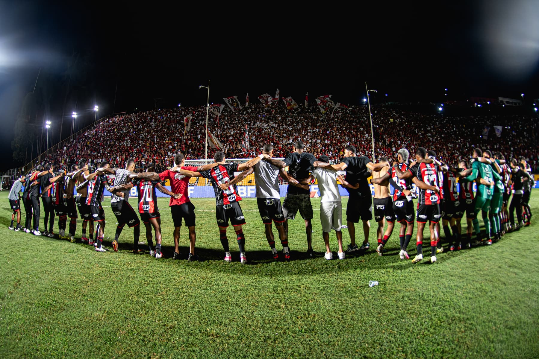 Vitória tem melhor aproveitamento como mandante no Brasileirão; veja números 