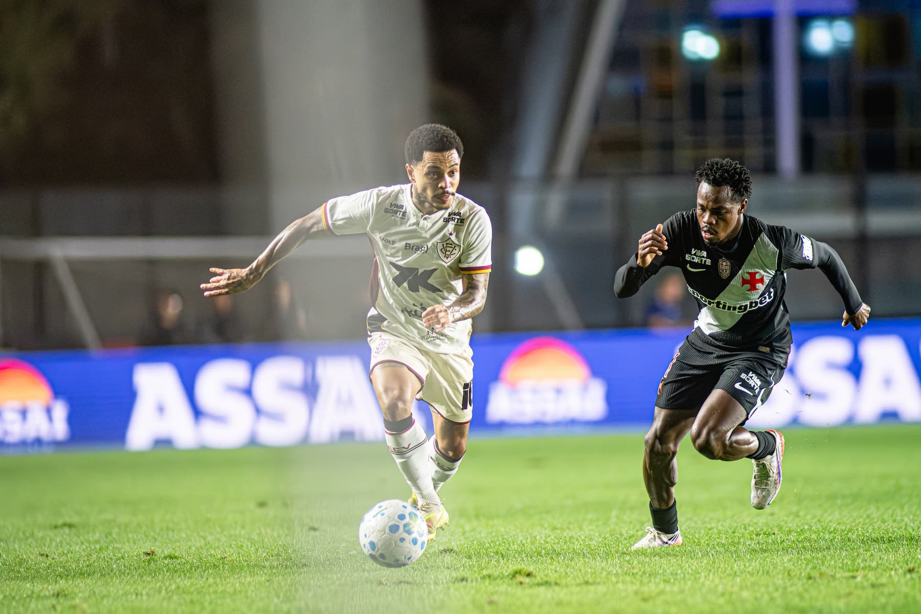 Vitória venceu apenas quatro dos 24 jogos como visitante em 2026; veja retrospecto