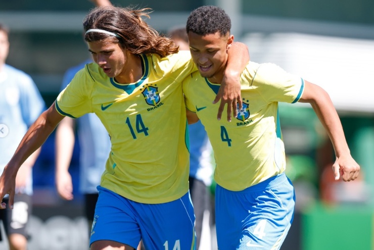 Zagueiro do Vitória marca em goleada da Seleção Brasileira Sub-15 