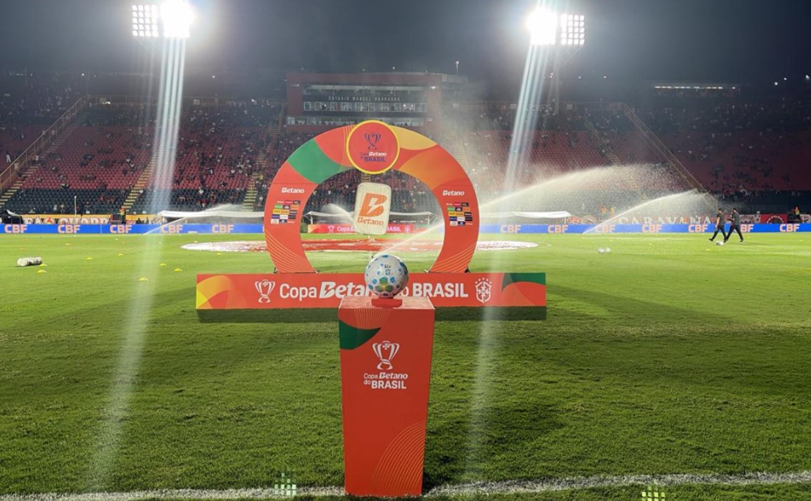 Bola rolando! Acompanhe em tempo real Vitória x Vasco pelas quartas de final da Copa do Brasil 