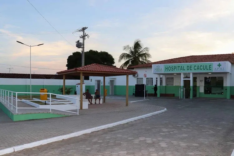 Caculé: Homem esfaqueado retorna com facão e fere rival na orelha