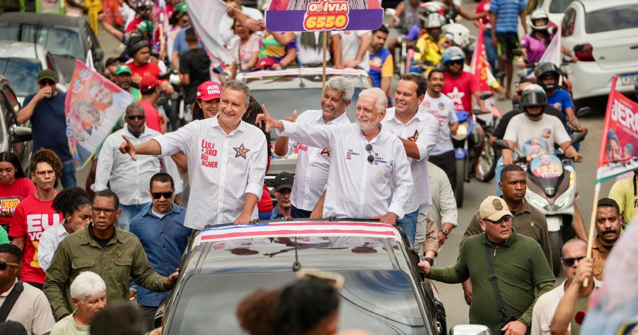 Jerônimo reúne aliados em carreata em Cajazeiras e destaca obras de mobilidade