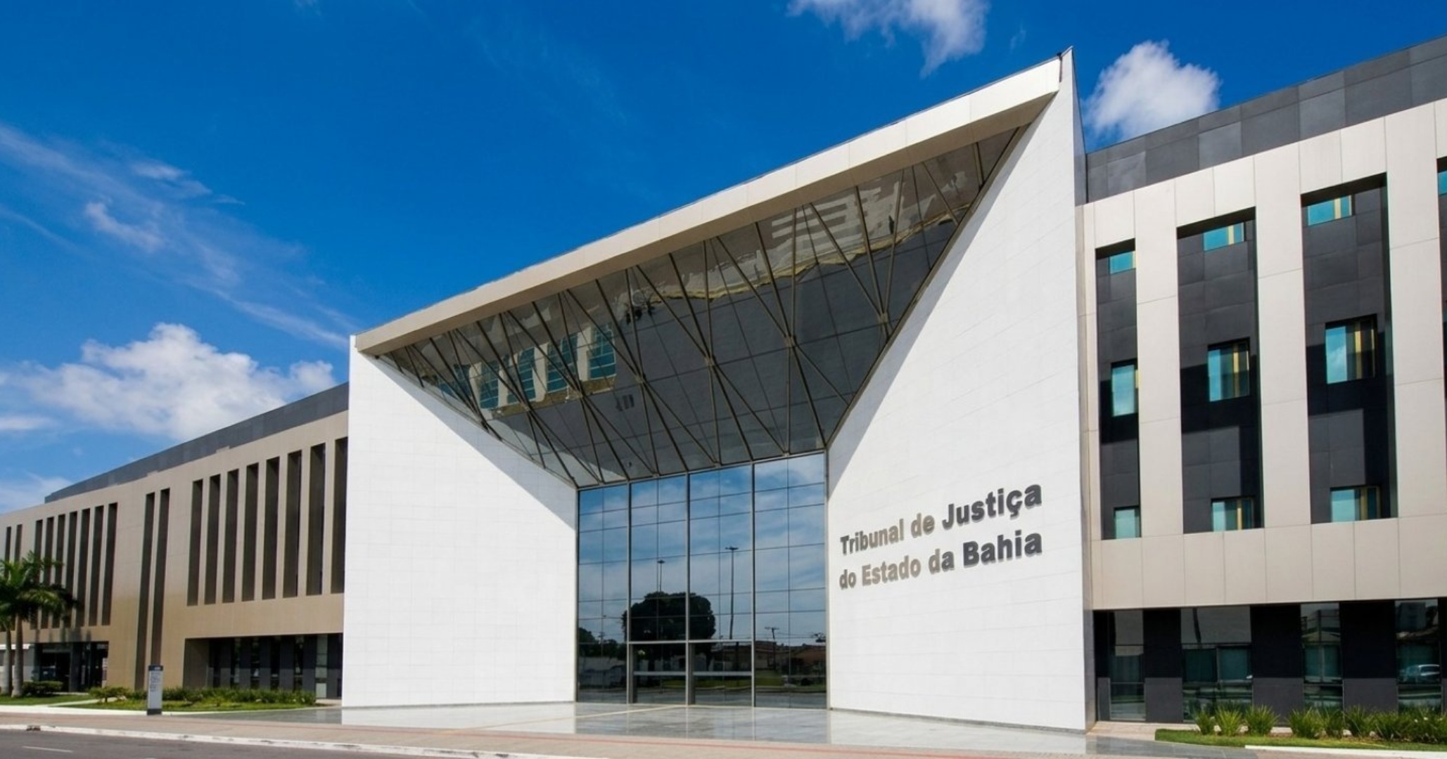 Justiça: TJ-BA suspende sessões de 8 de setembro por atualização do PJe