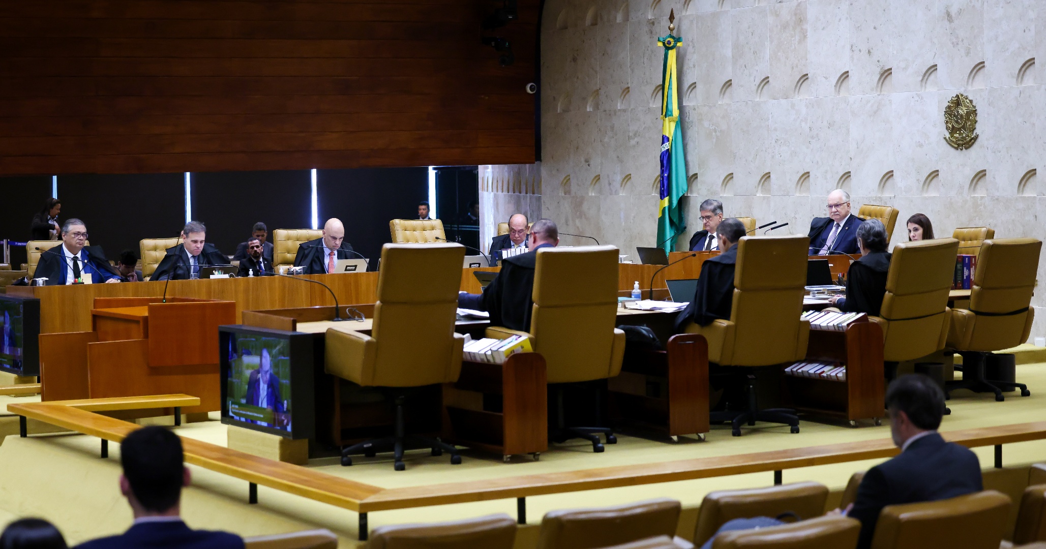 STF define limite de R$ 5 mil para Justiça gratuita e derruba autodeclaração