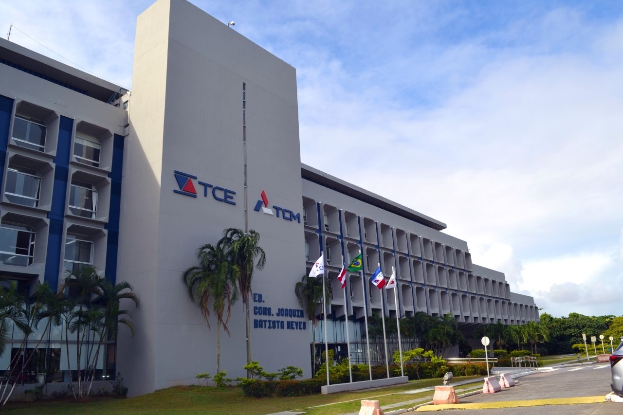 TCE-BA: Lista aponta 616 gestores com contas desaprovadas e registra alta de 74% desde 2018