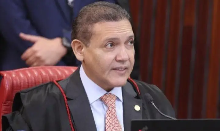 Após PT desistir de processo, TSE libera R$ 2,3 bi retidos do Fundo Eleitoral
