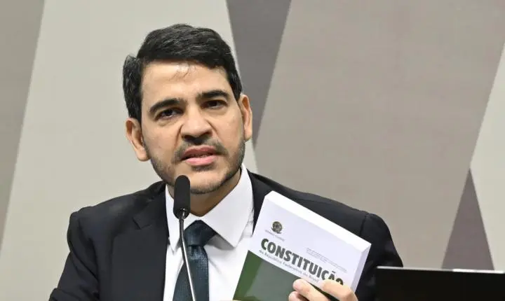 Após reintegração de Rodrigues, AGU mantém recurso para cobrar explicação de Mendonça 