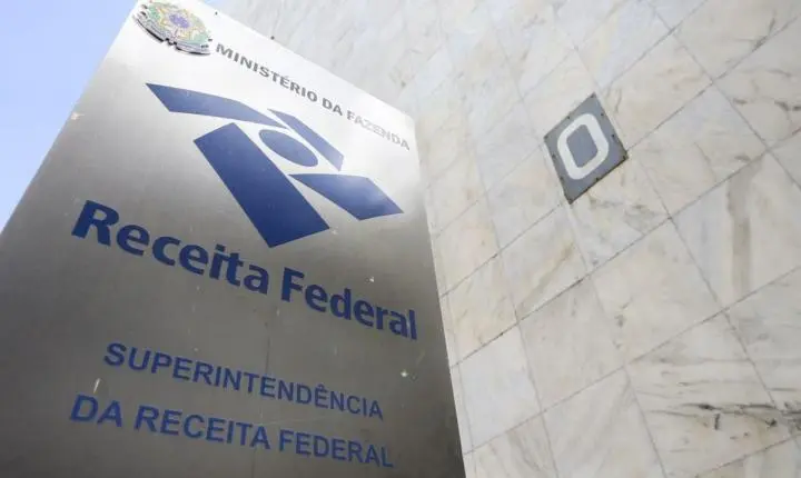 Arrecadação com imposto sobre dividendos fica abaixo do previsto e governo reduz estimativa para 2026