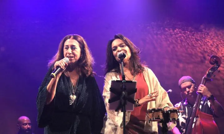 Blog do Marrom: Sylvia Patrícia e Jussara Silveira cantam Wally Salomão na Barroquinha