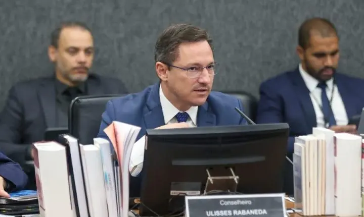 CNJ aprova fim da aposentadoria compulsória como punição máxima para juízes