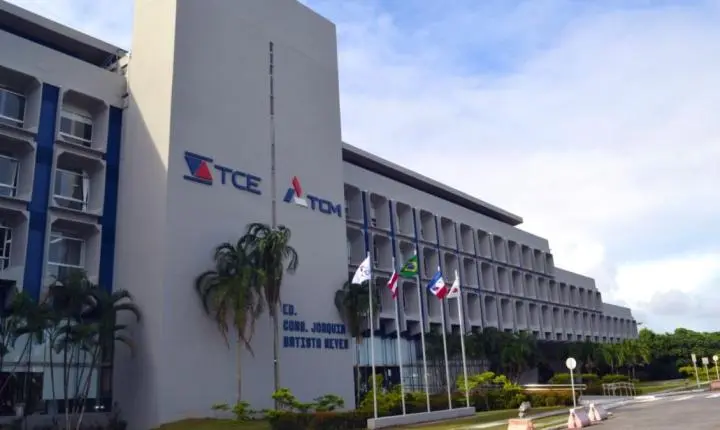 Confira a lista do TCE com 602 gestores baianos que tiveram contas rejeitadas nos últimos oito anos