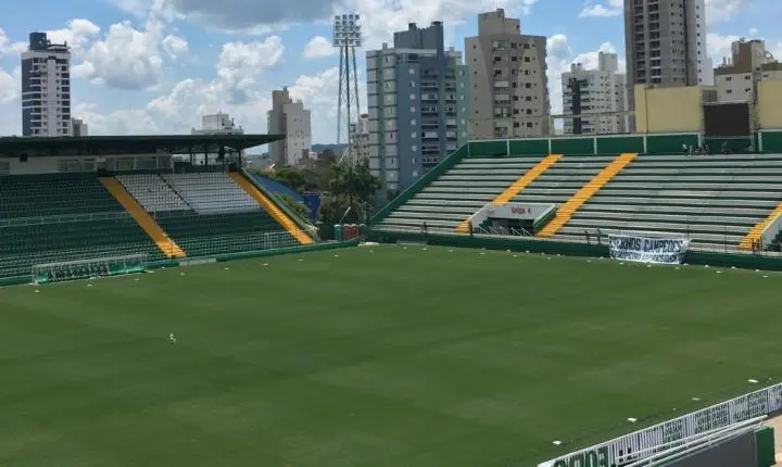 Confira as escalações oficiais de Chapecoense x Bahia pelo Brasileirão 2026