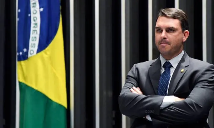 Flávio Bolsonaro defende eleição de senadores favoráveis ao impeachment de Moraes do STF