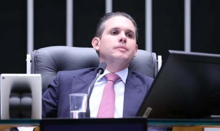 Hugo Motta adia para último dia do esforço concentrado a votação da MP que revogou a 