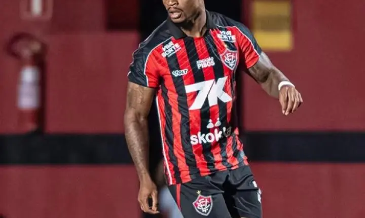 Jamerson destaca adaptação na lateral direita e projeta duelo contra o Botafogo 