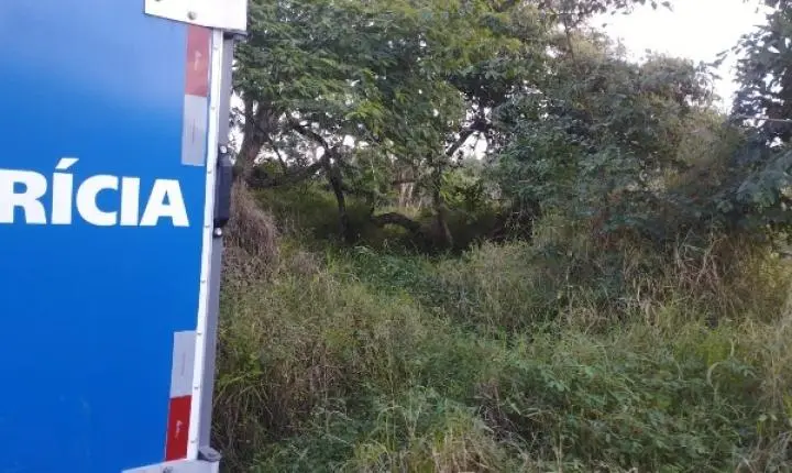 Jovem morre após motocicleta cair em ribanceira na BA-052