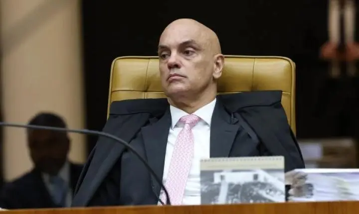 Moraes pede manifestação à PGR sobre pedido da Receita de acessar laudos de joias de Bolsonaro