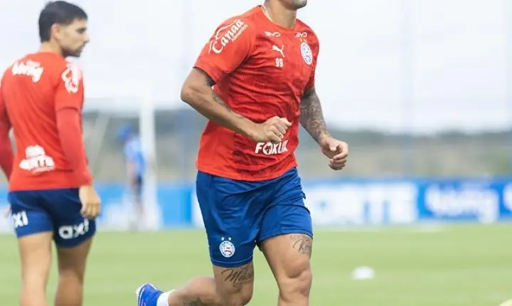 Nacional tenta 'transferir empréstimo' de Kike Olivera, mas Bahia veta saída; entenda